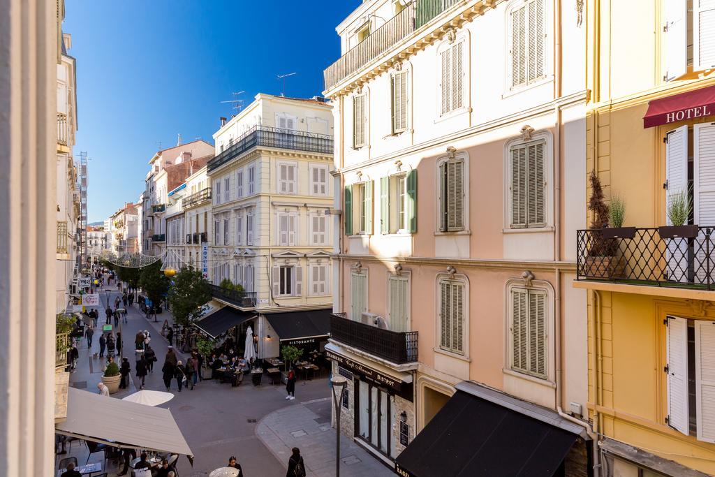 Centrally Located Modern 2 Bed Apartment In Cannes With Aircon And High Ceilings And Modern Design 696 Екстер'єр фото